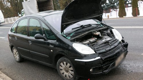 Zderzenie peugeota i citroena w Iwoniczu