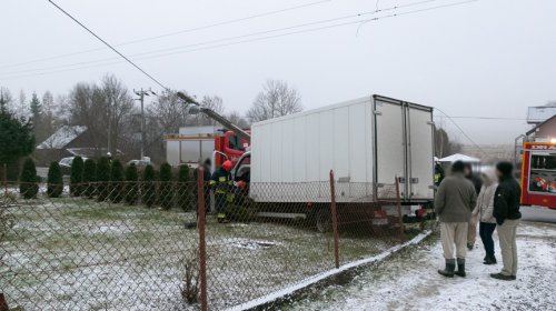 Mercedesem wjechał w słup