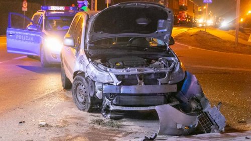 Wypadek w Pustynach. Zderzenie suzuki z mitsubishi