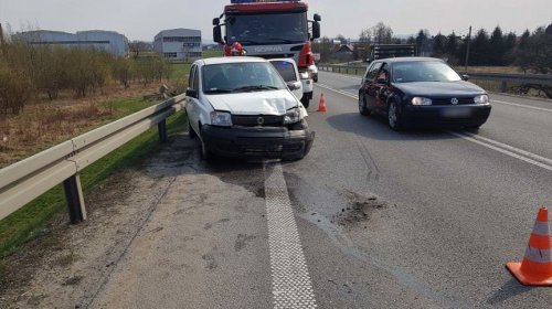 Zderzenie trzech samochodów w Krośnie