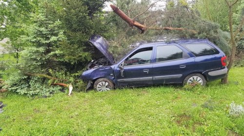 Kolizja drogowa w Korczynie. Kierujący trafił do szpitala