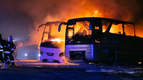 Pożar w Krośnie. Na zajezdni spłonęło kilka autokarów